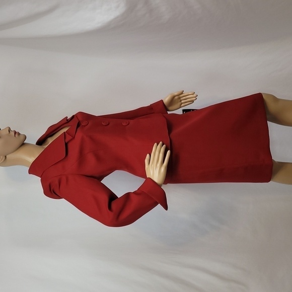 LE Suit Petite Crimson Crepe  2 Piece Skirt  And Blazer Suit - Picture 4 of 17